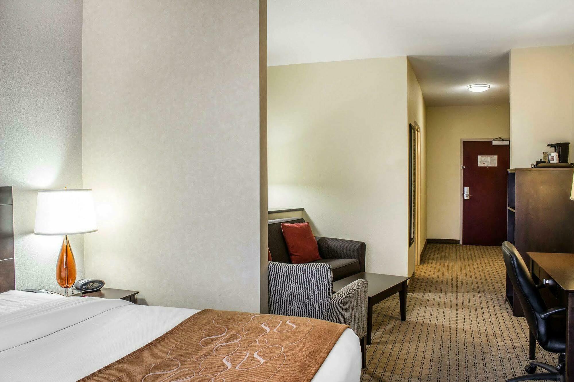 Comfort Suites Wilson - I - 95 Extérieur photo