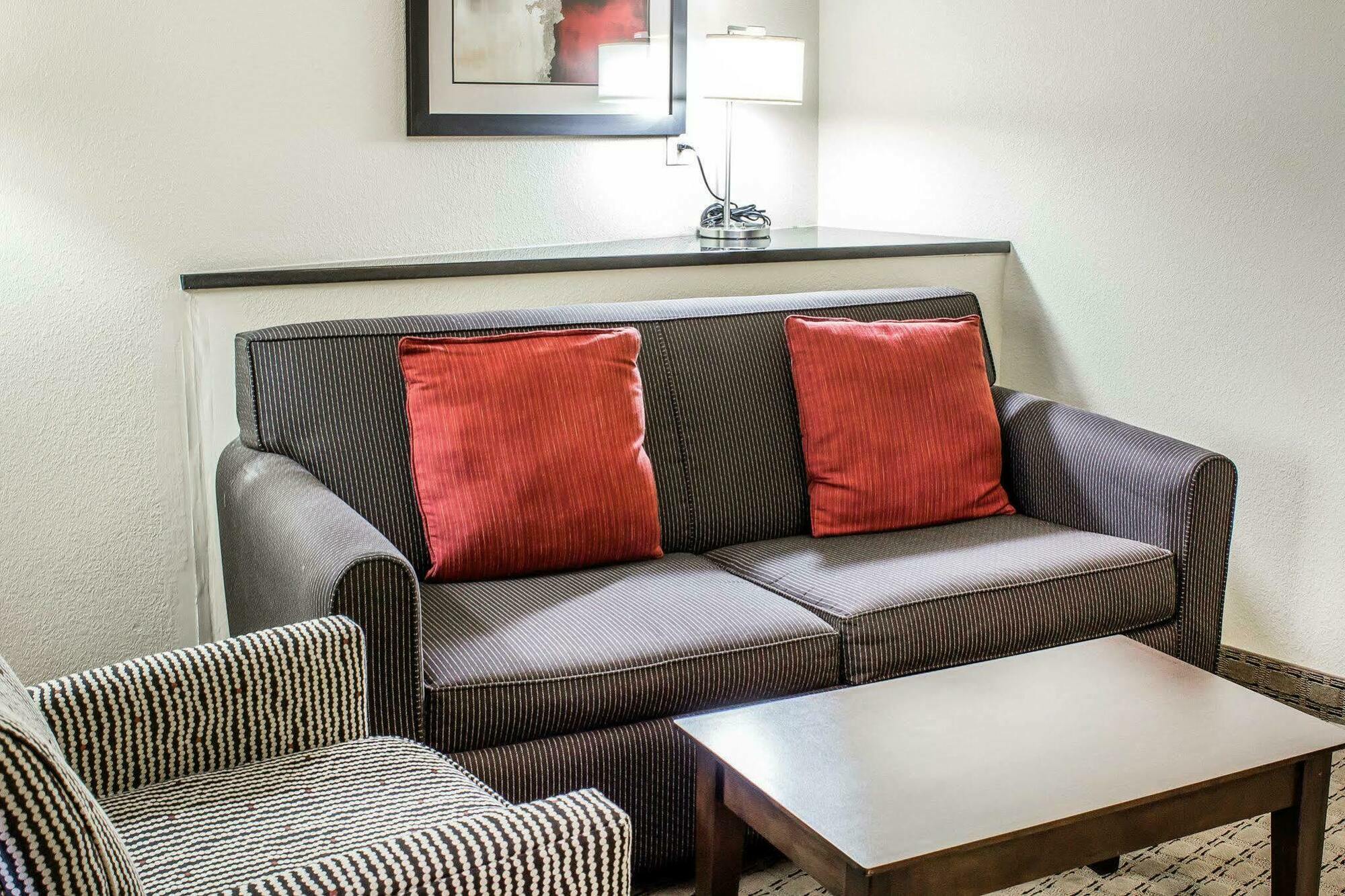 Comfort Suites Wilson - I - 95 Extérieur photo